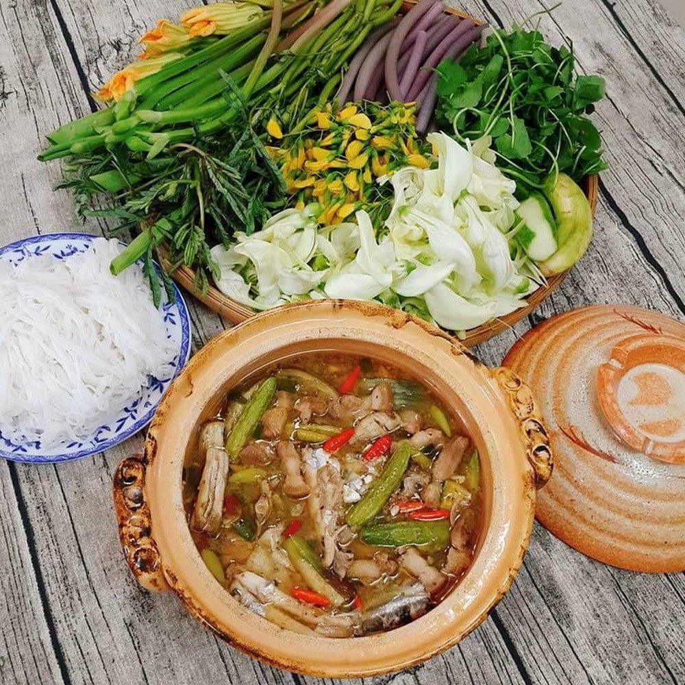 Bông súng mắm kho 